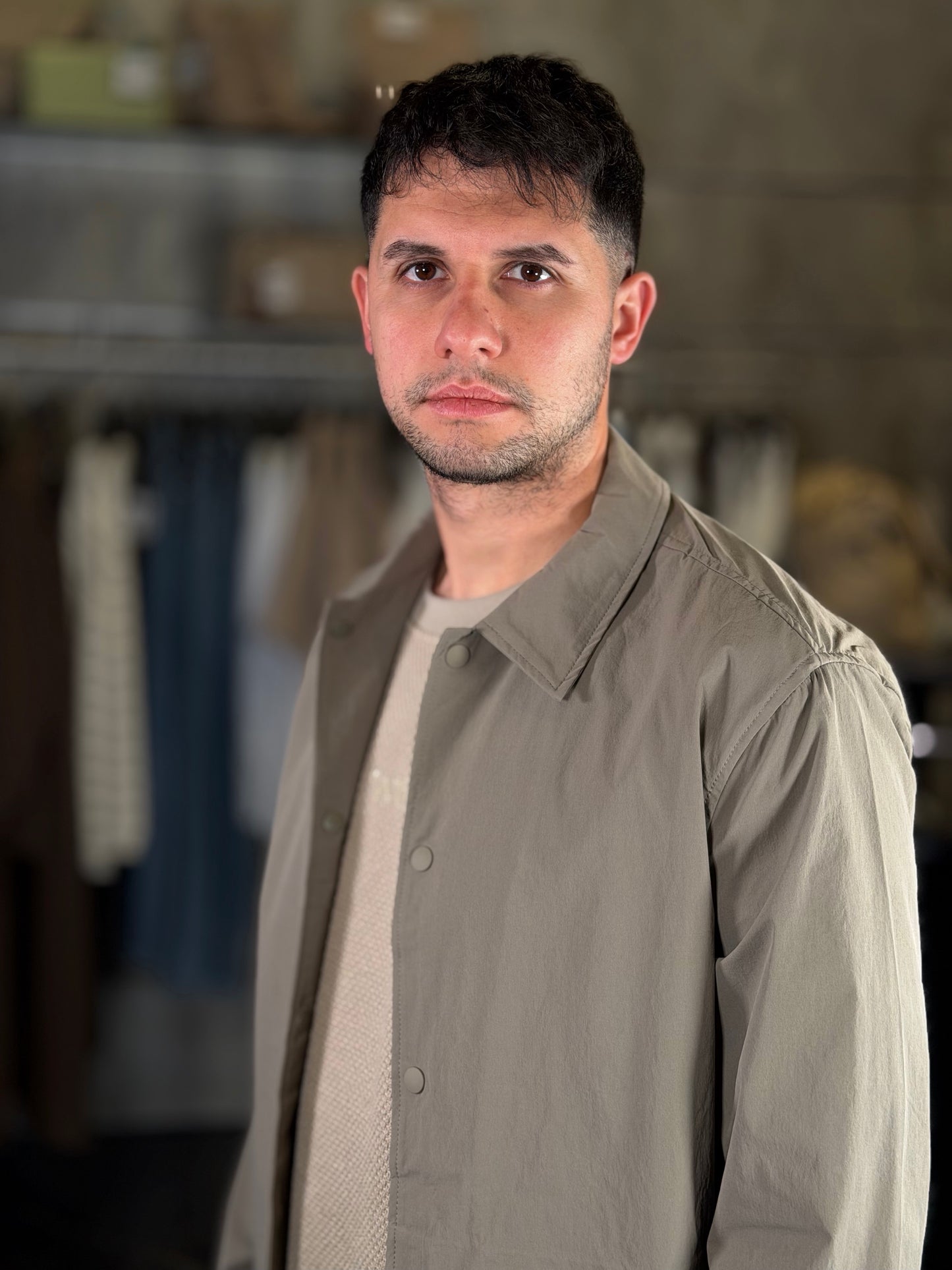 Camicia in nylon verde militare 2102