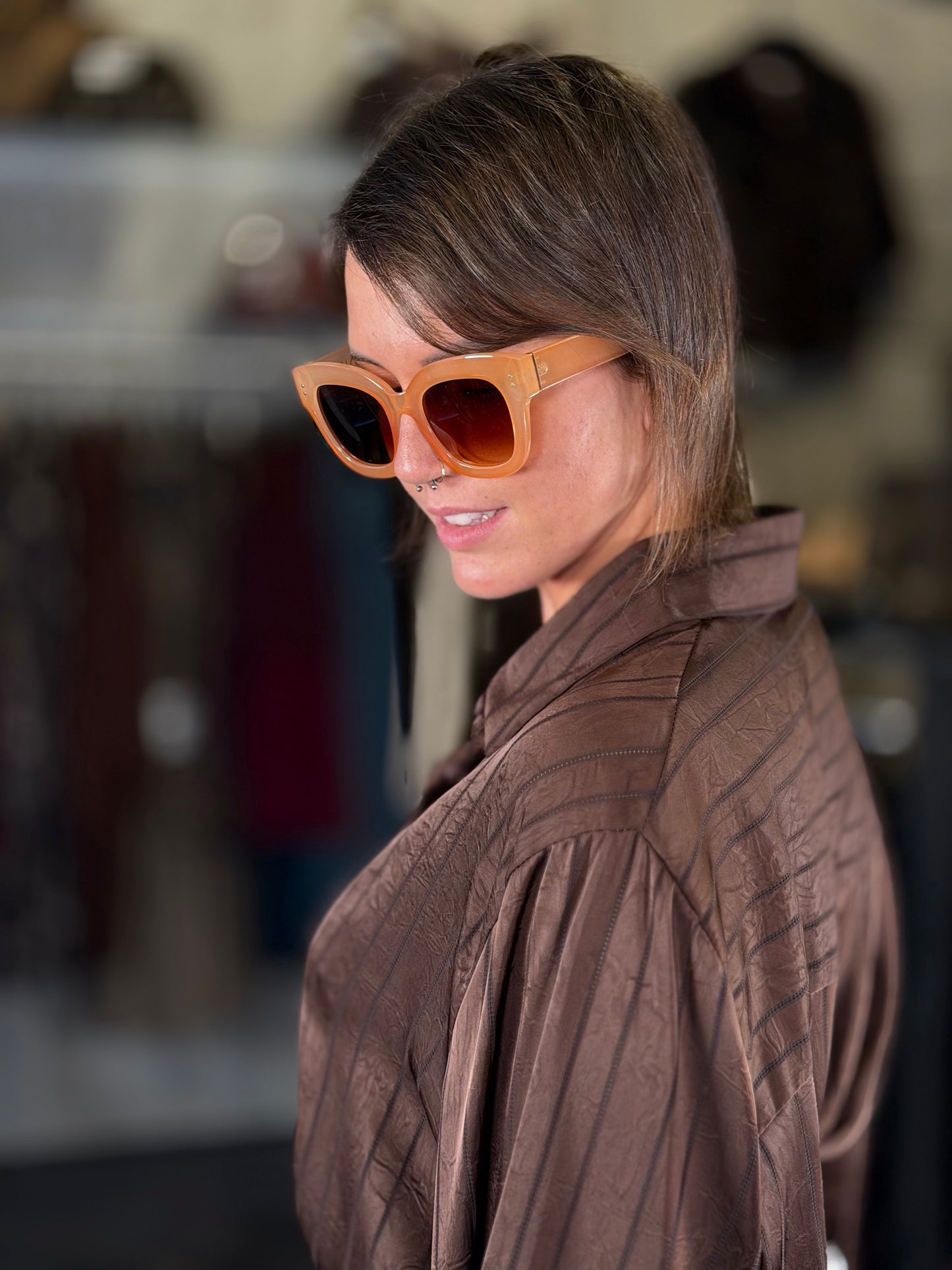 Camicia marrone in taglia unica 2441