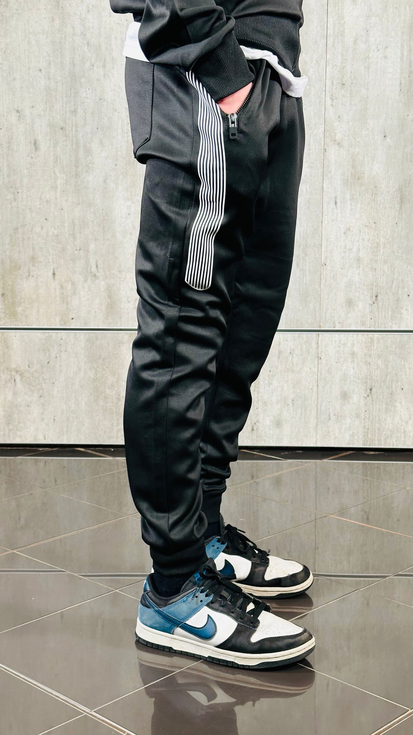 Pantalone tuta acetato nero e bianco 157