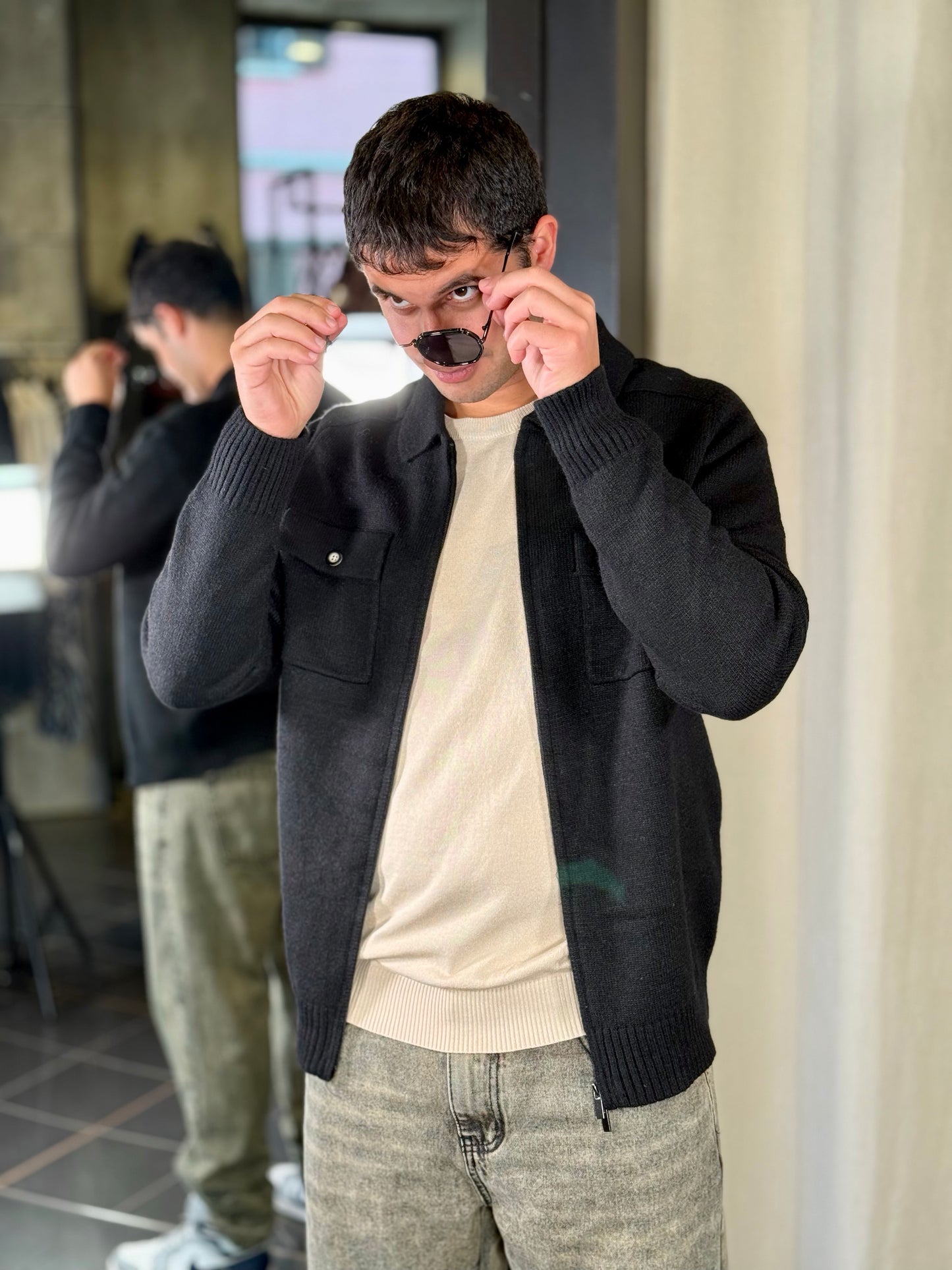 Cardigan con zip e tasche applicate nero 2283