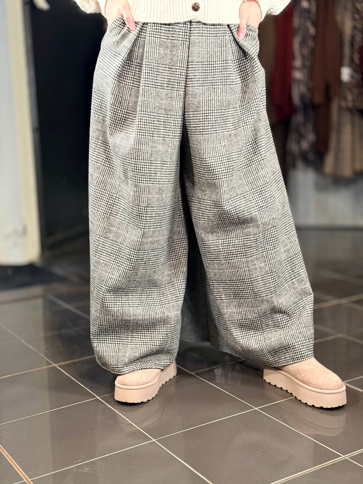 Gonna pantalone scozzese grigia e nera in taglia unica 2433