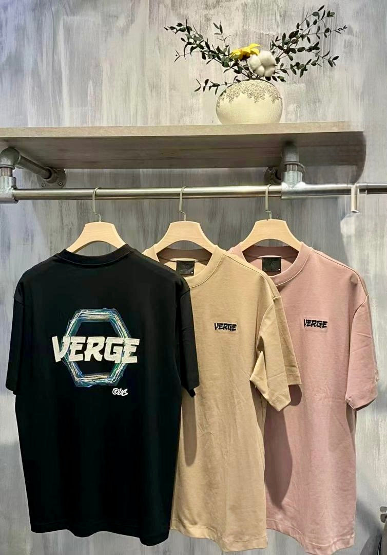 T-shirt nera con stampa dietro 2345