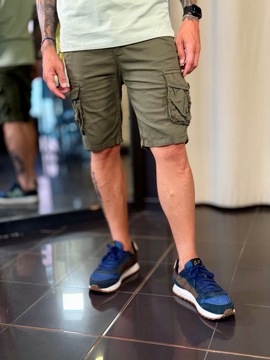 Bermuda verde militare cargo 633