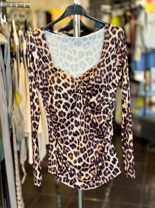Blusa con coppe preformate leopardata in taglia unica