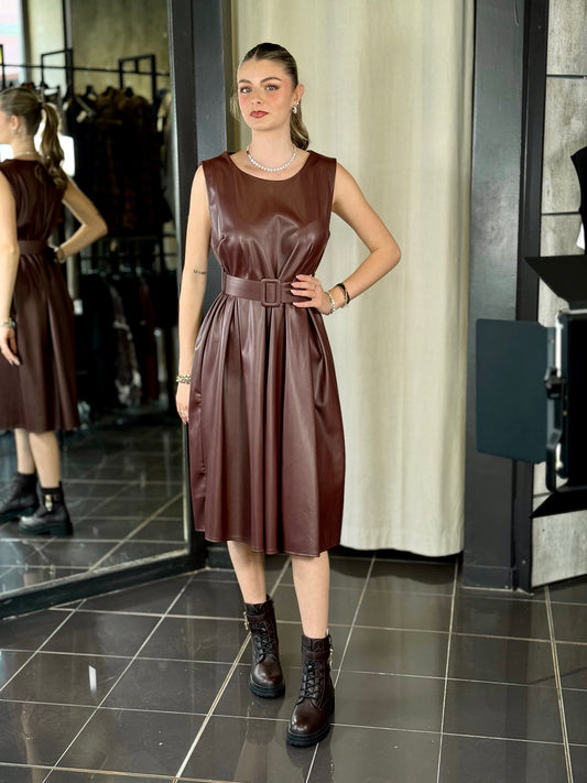 Abito midi in similpelle con cintura bordeaux in taglia unica 2007
