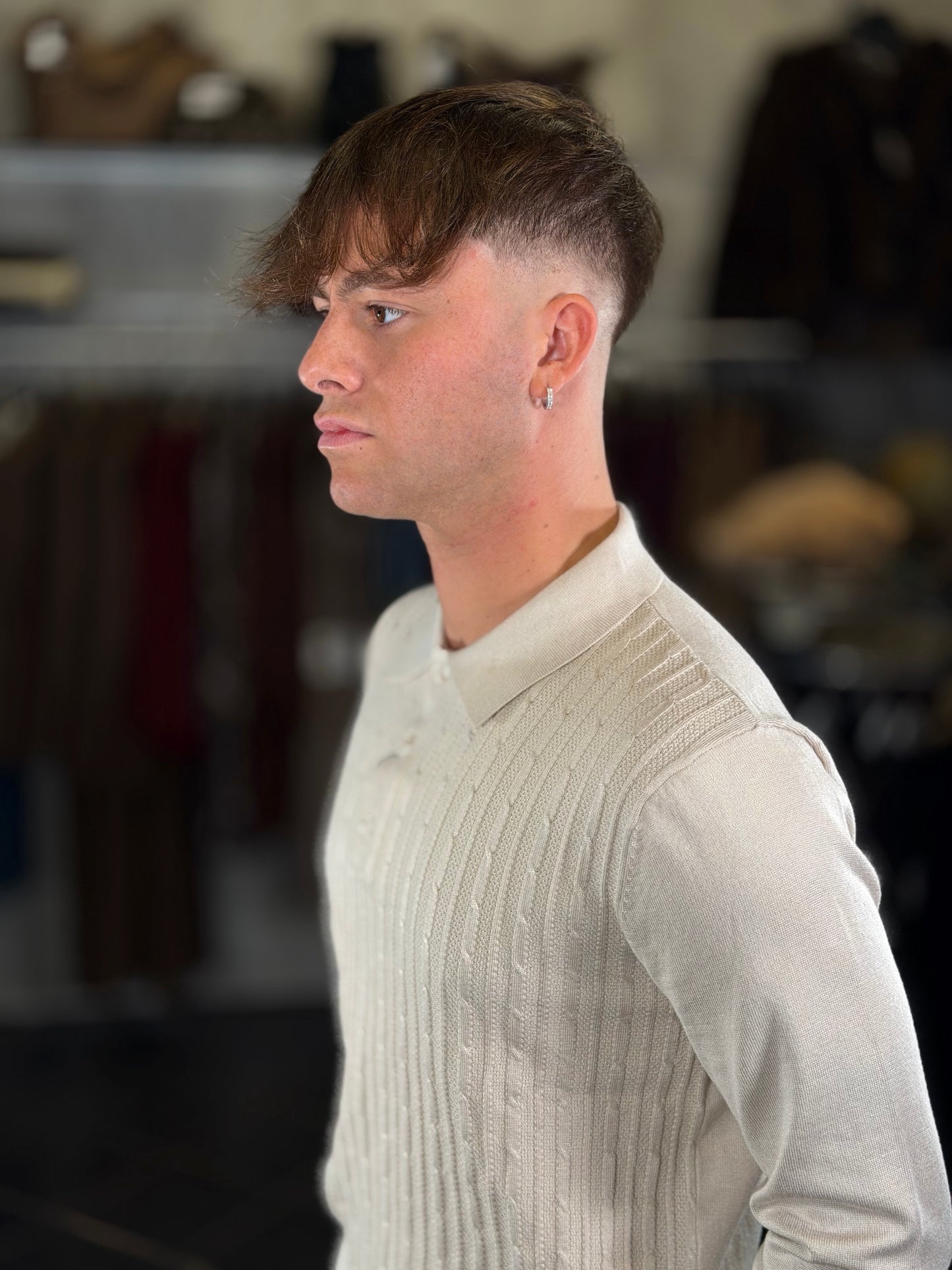 Polo in maglia con trama tono su tono beige 2478