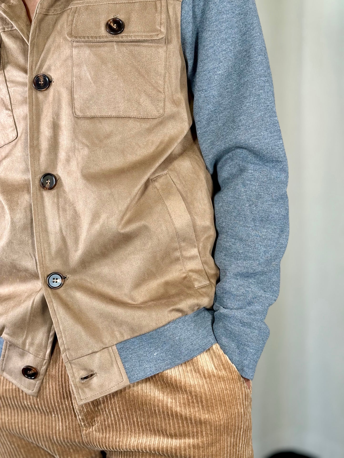 Cardigan in suede beige e maglia grigia 2298