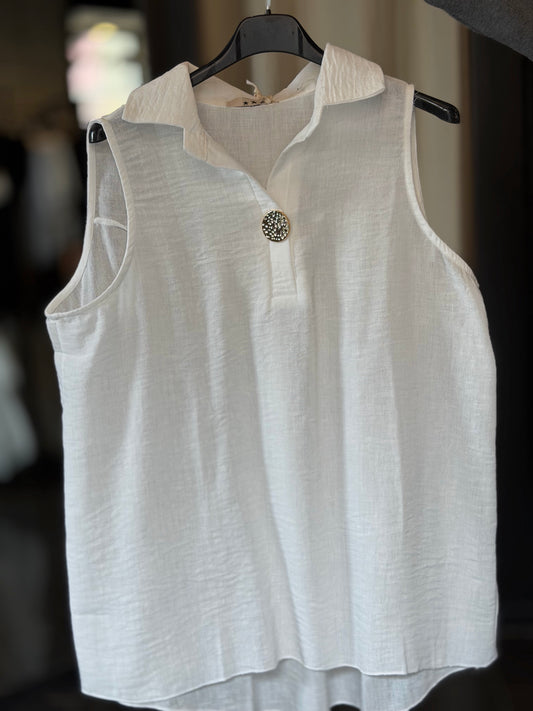 Blusa oversize smanicata bianca con bottone oro in taglia unica 2473