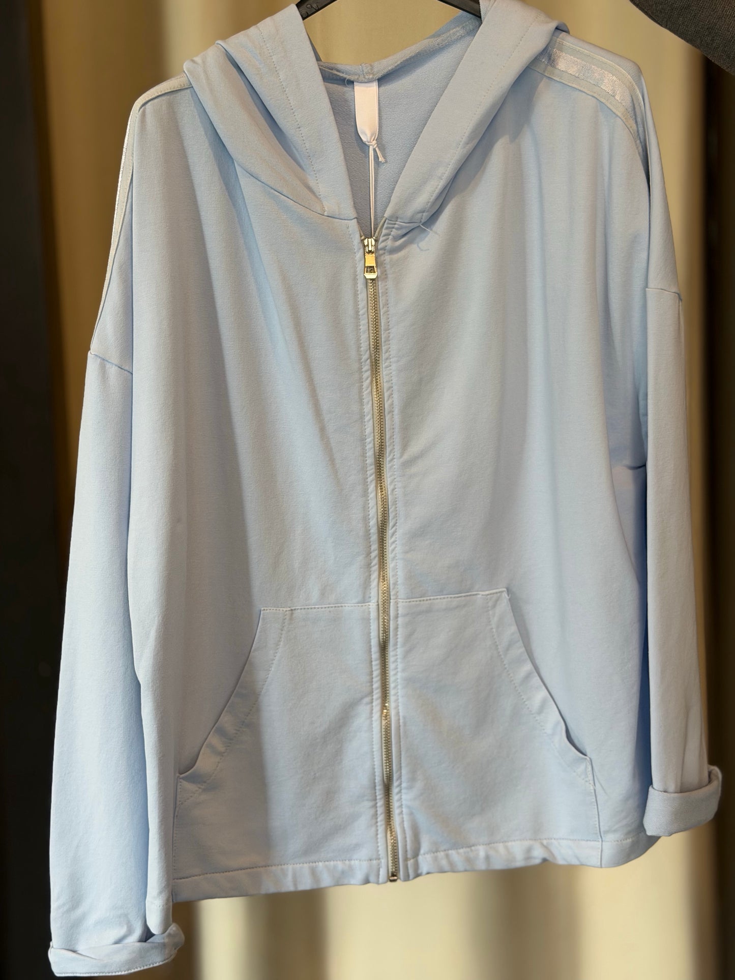 Felpa con zip e cappuccio azzurra in taglia unica 2565