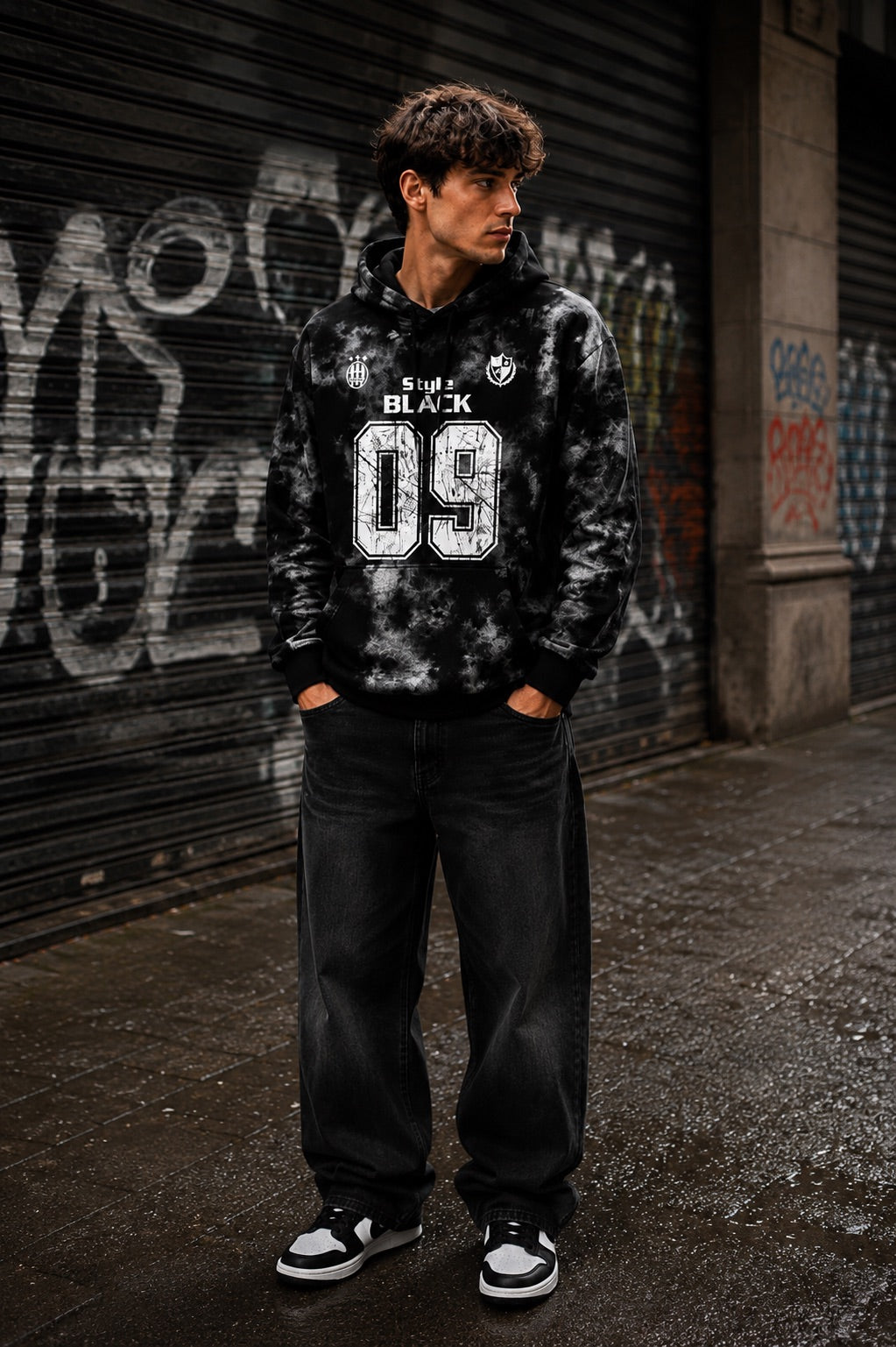 Felpa con cappuccio nera tie dye