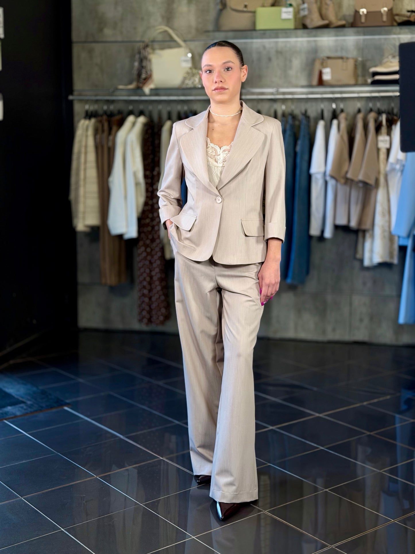 Tailleur beige (giacca + pantalone) 2180