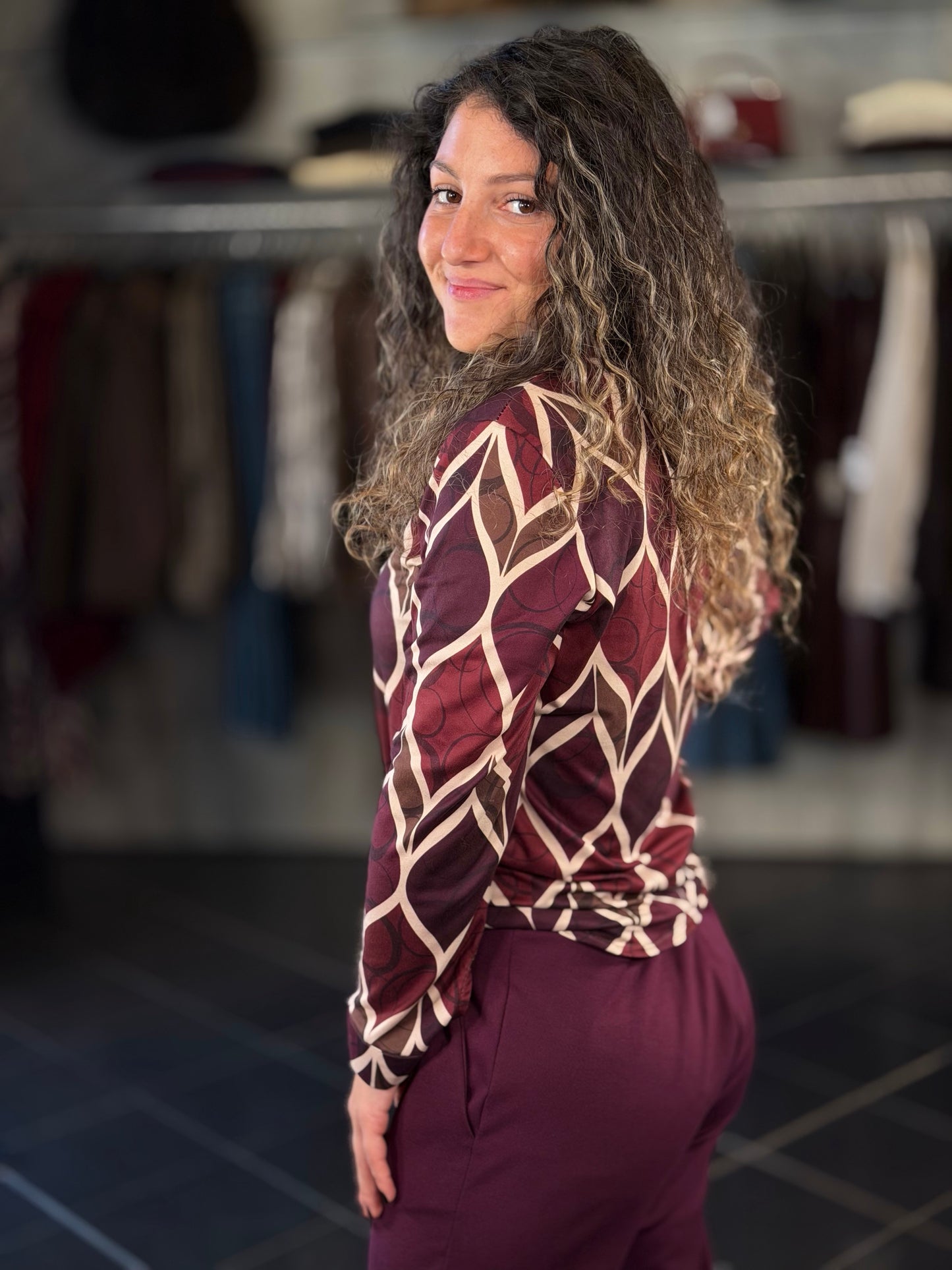 Camicia in fantasia bordeaux in taglia unica 2413