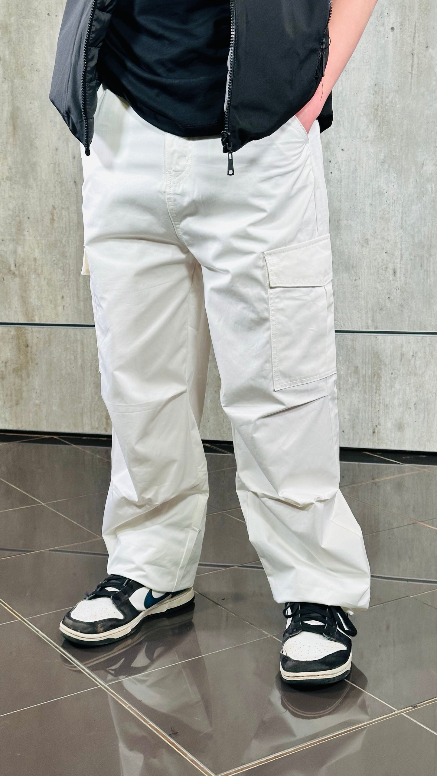 Pantalone cargo bianco regular 139