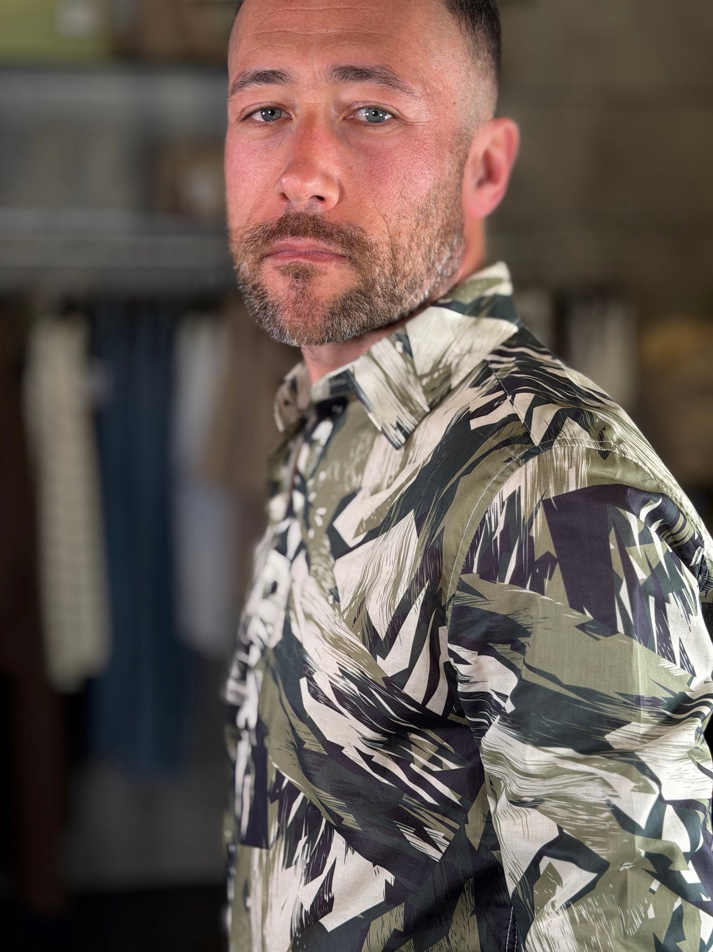 Camicia in fantasia verde militare 2133