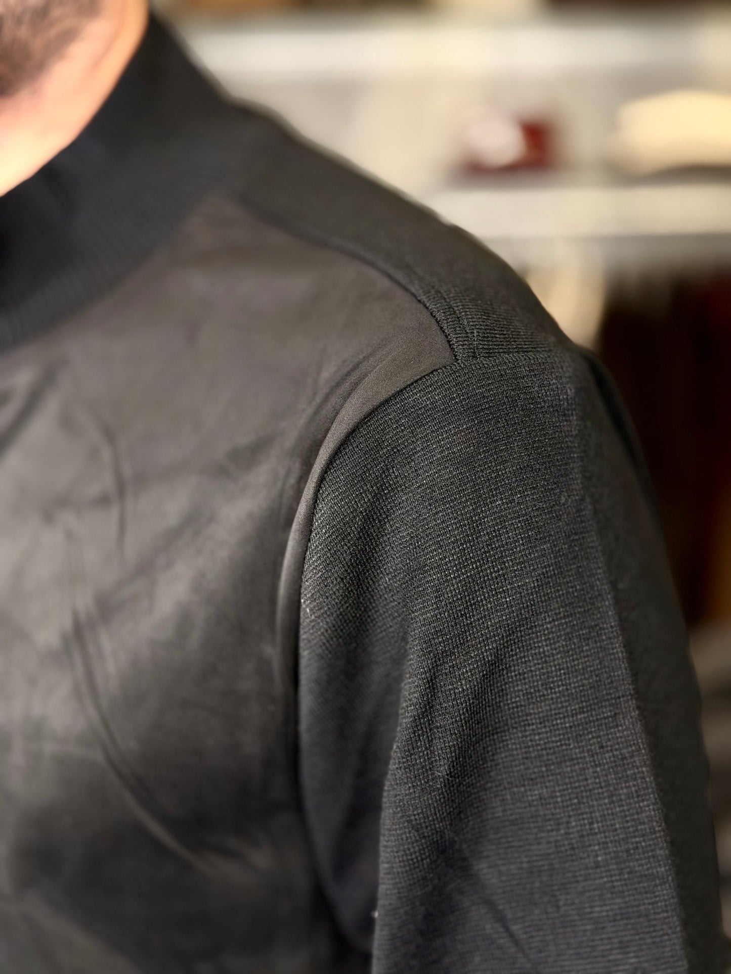 Cardigan nero con zip effetto suede 2310