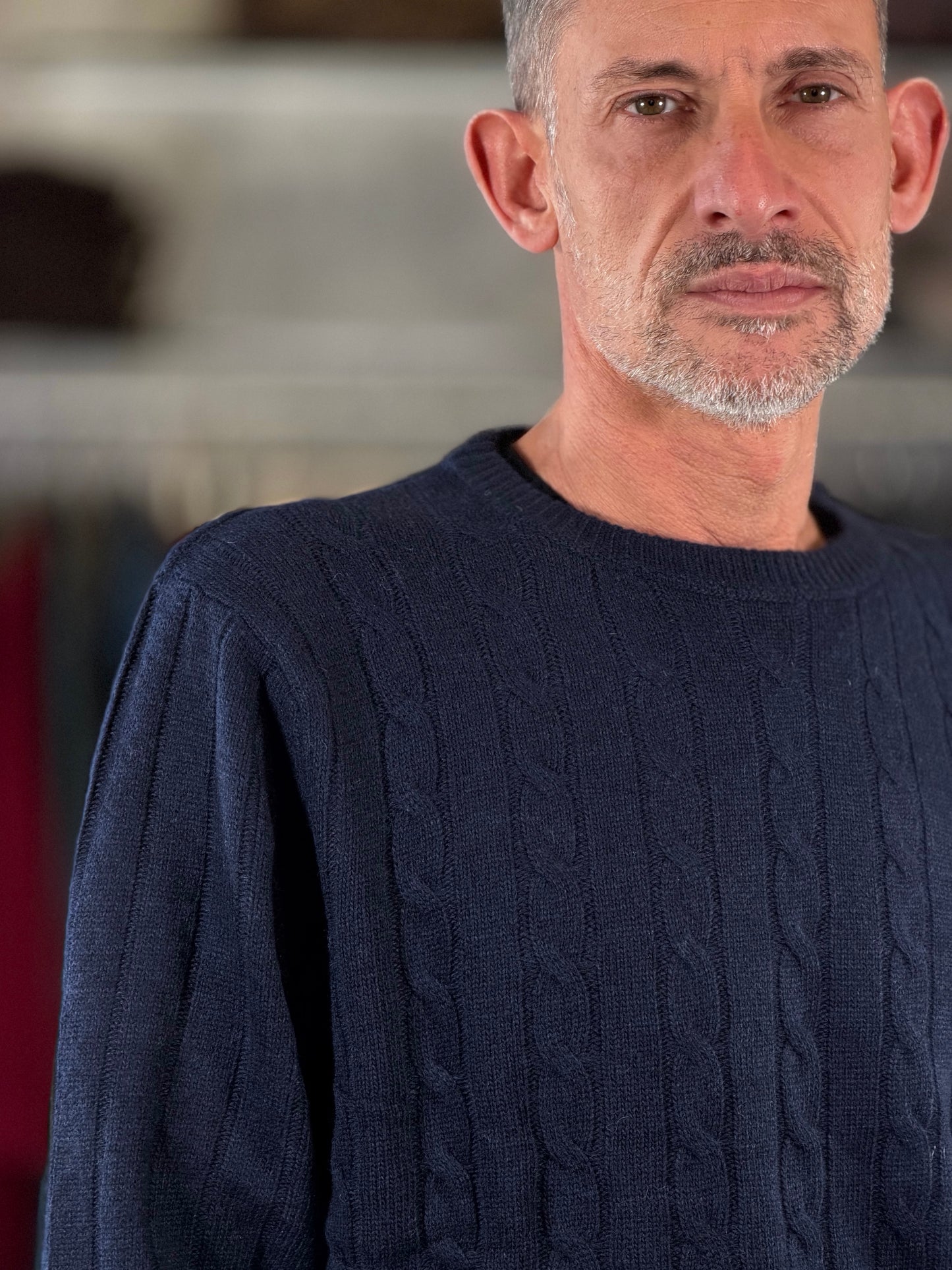 Maglione girocollo blu con trecce 2601