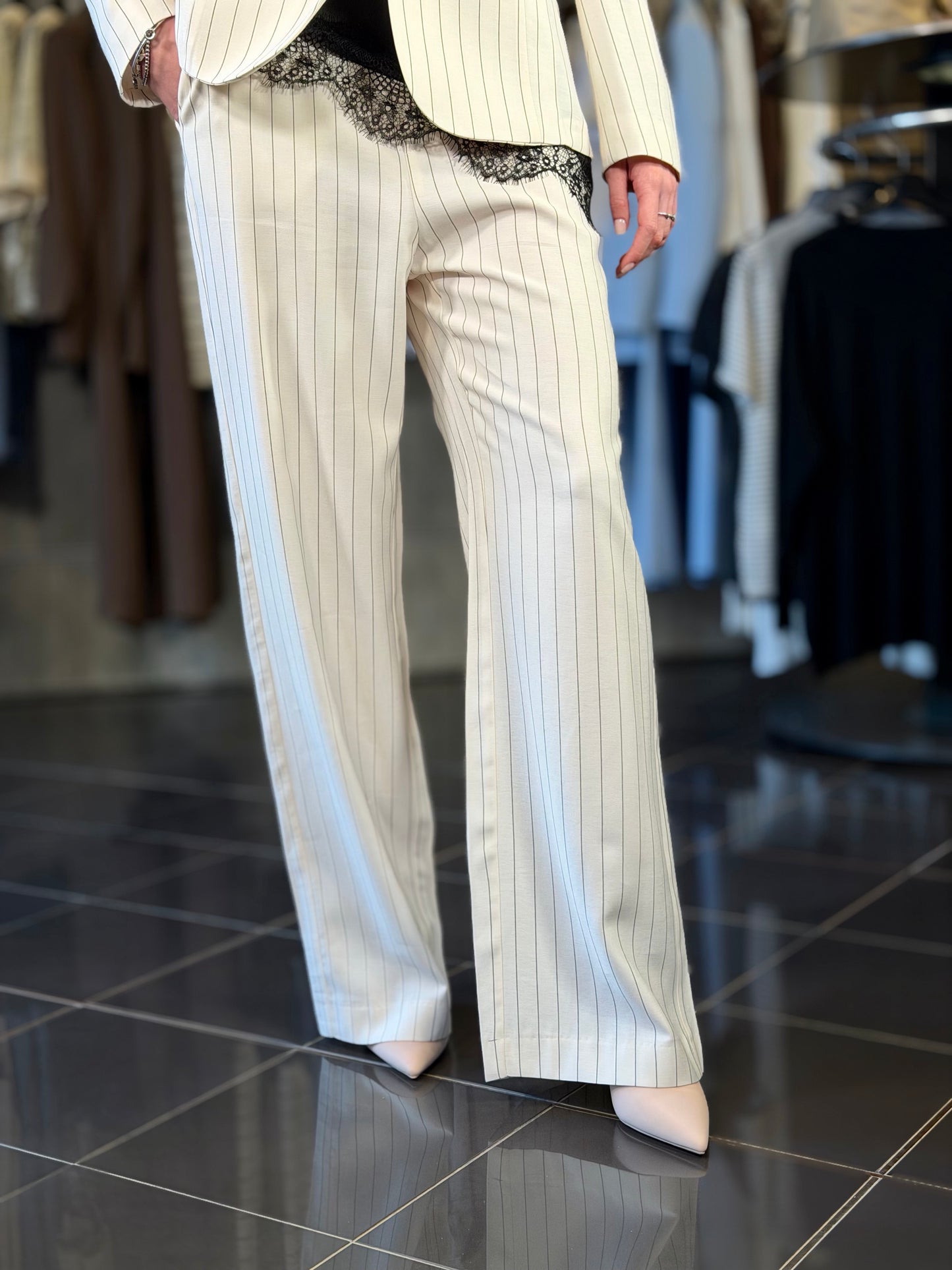 Tailleur gessato panna (giacca + pantalone) 2182