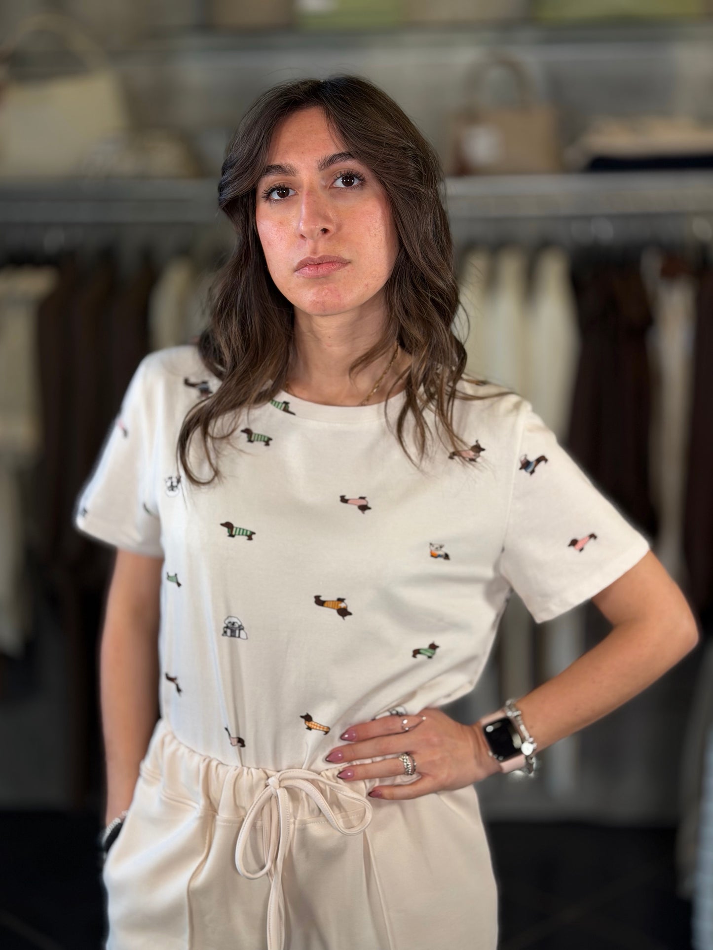 T-shirt con stampa mini bassotti in taglia unica 2221