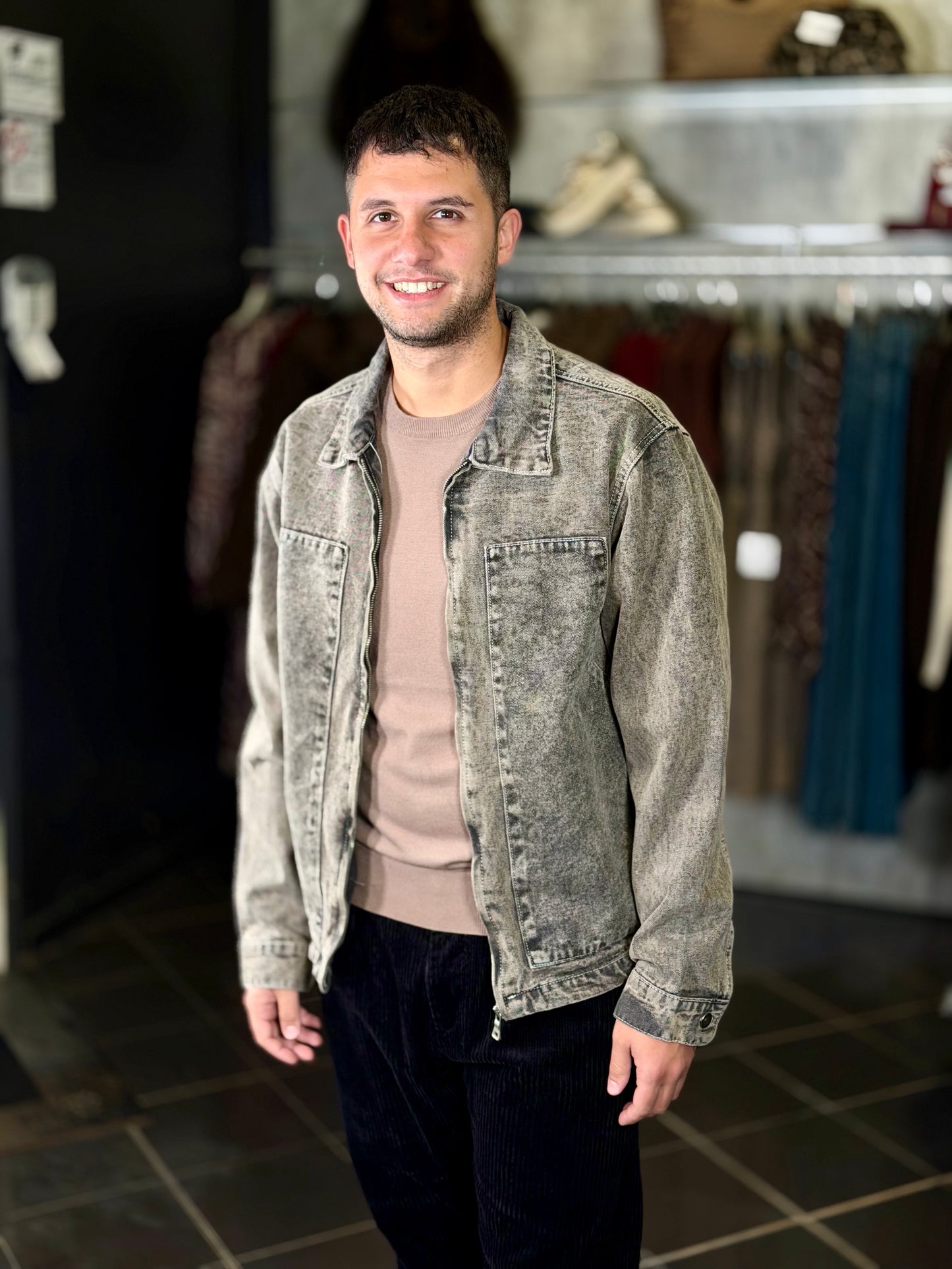 Camicia in jeans oversize con tasche applicate 2088