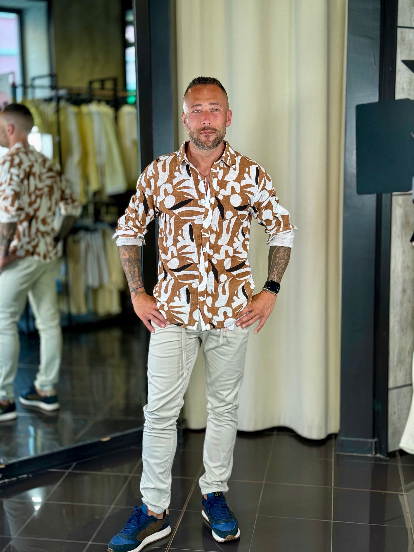 Camicia marrone in fantasia 527