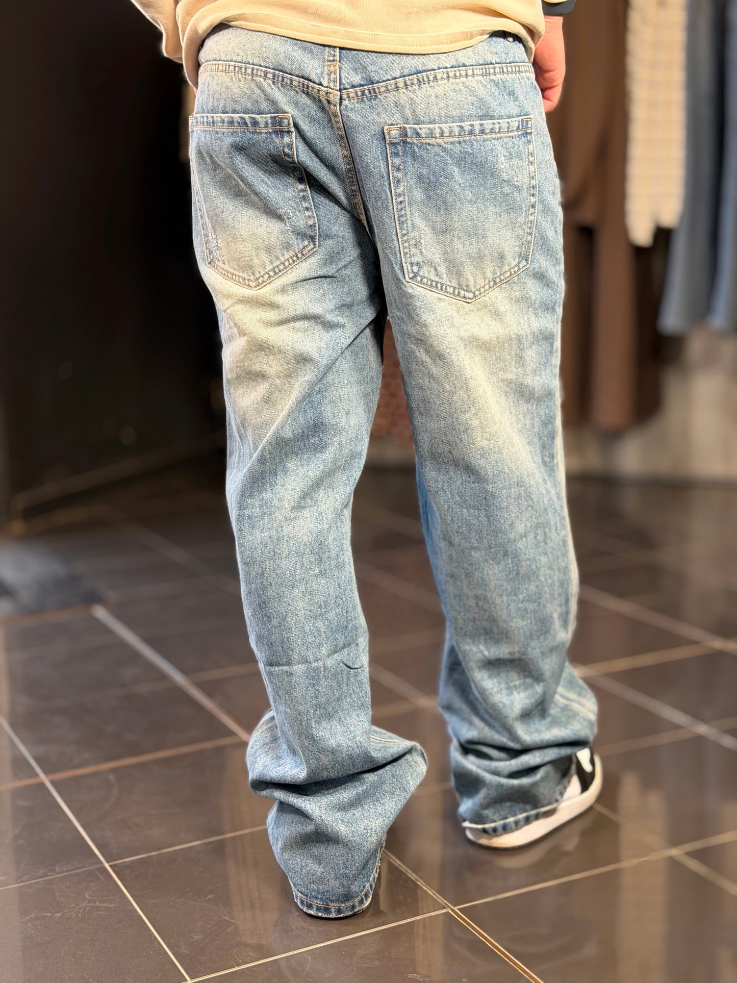 Jeans baggy con strappi 2087