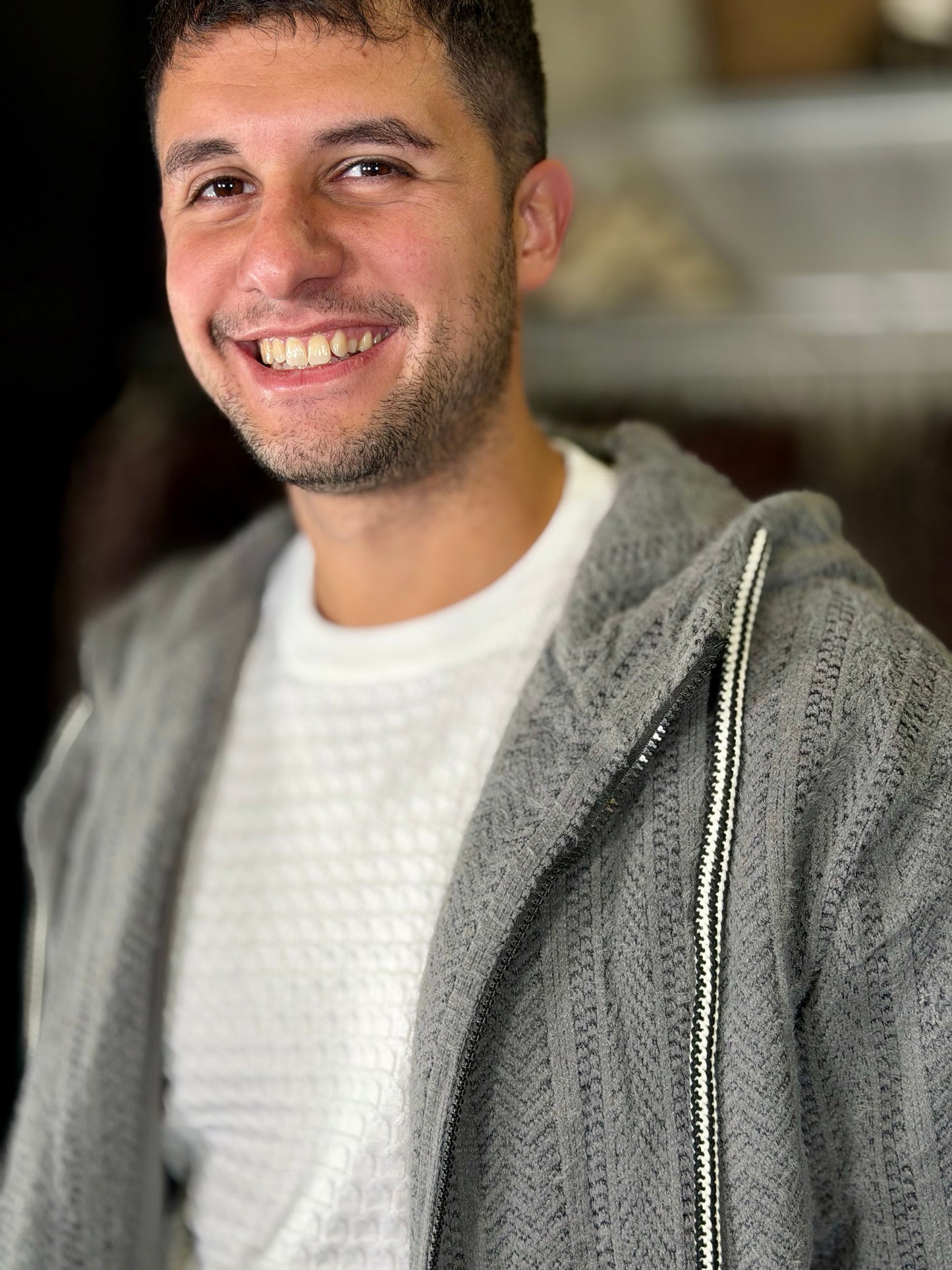 Felpa con cappuccio grigia intrecciata 2136