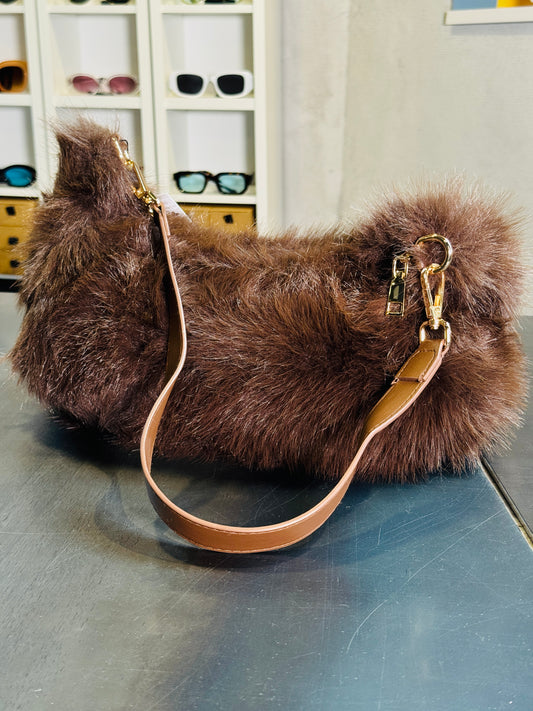Mini bag a spalla peluche marrone con tracolla all’interno 2385