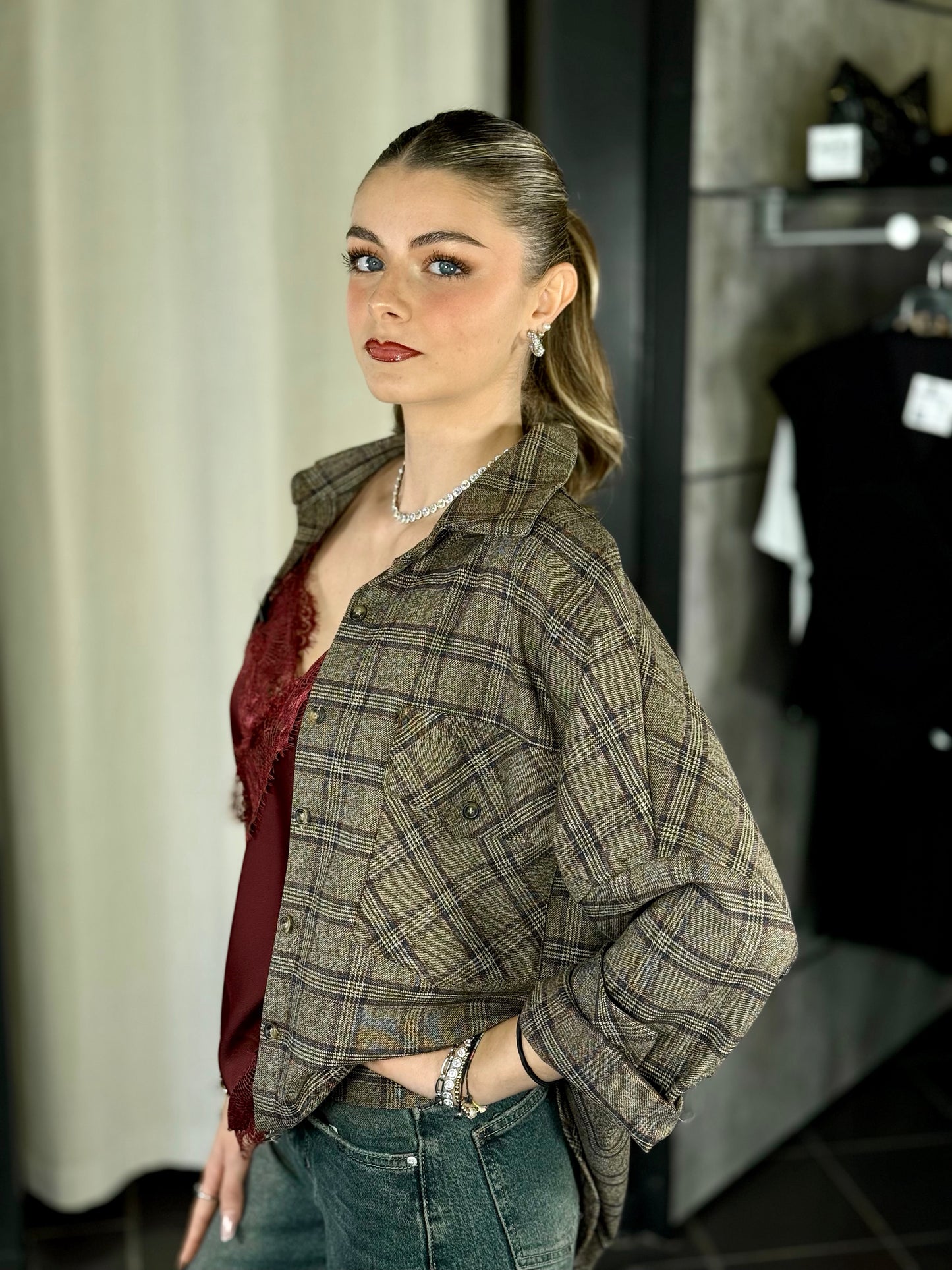 Camicia scozzese marrone aoversize in taglia unica 2001