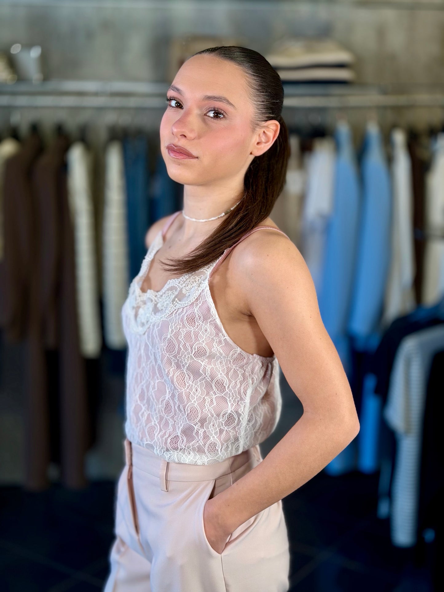 Top in pizzo rosa in taglia unica 2173