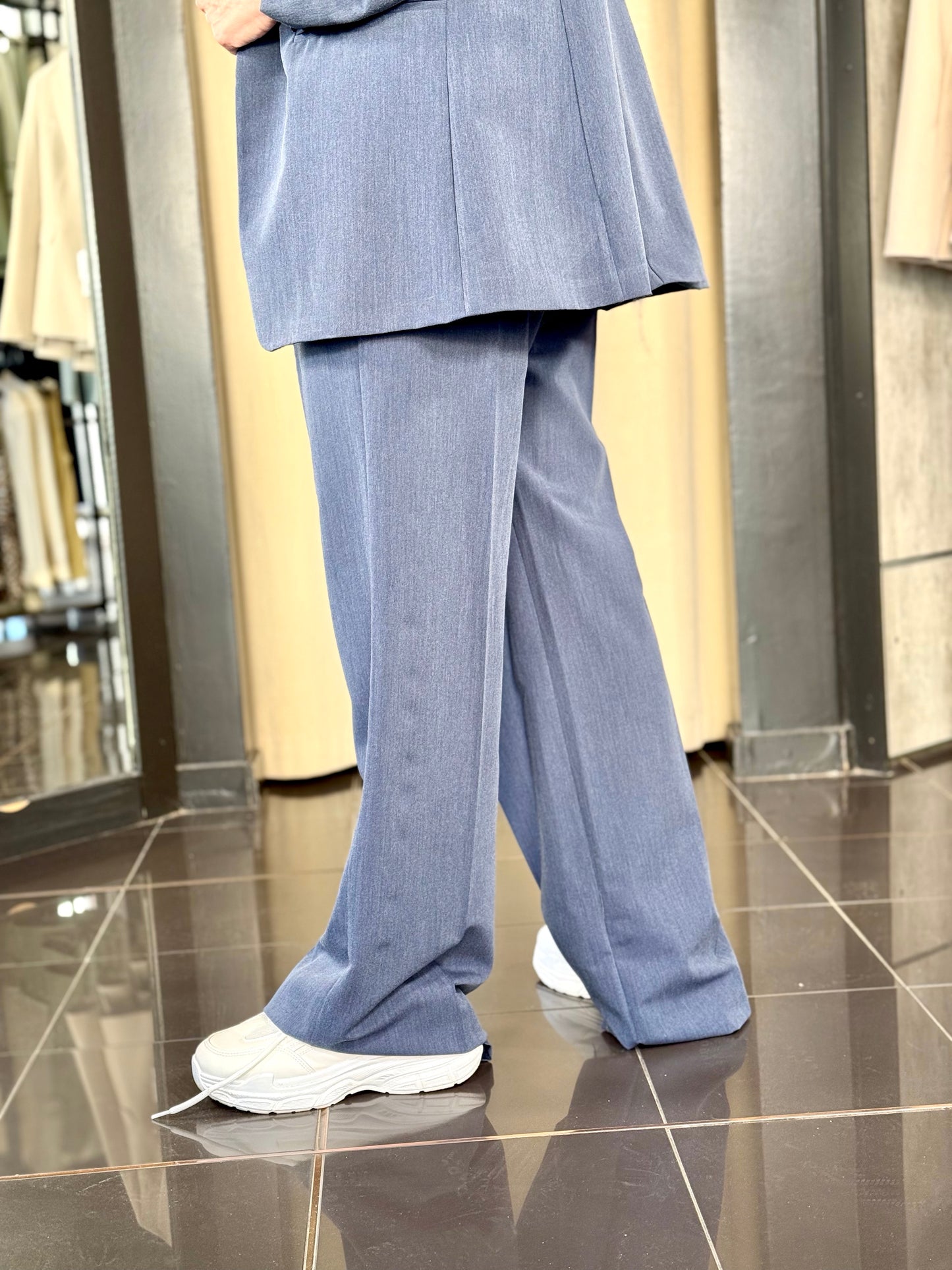 Tailleur blu jeans (blazer + pantalone) in taglia unica 224