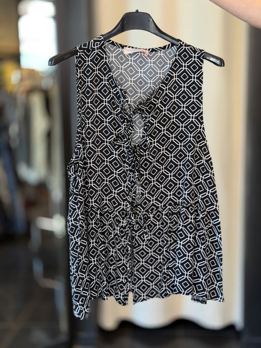 Camicia smanicata in fantasia con laccetti in taglia unica 2882