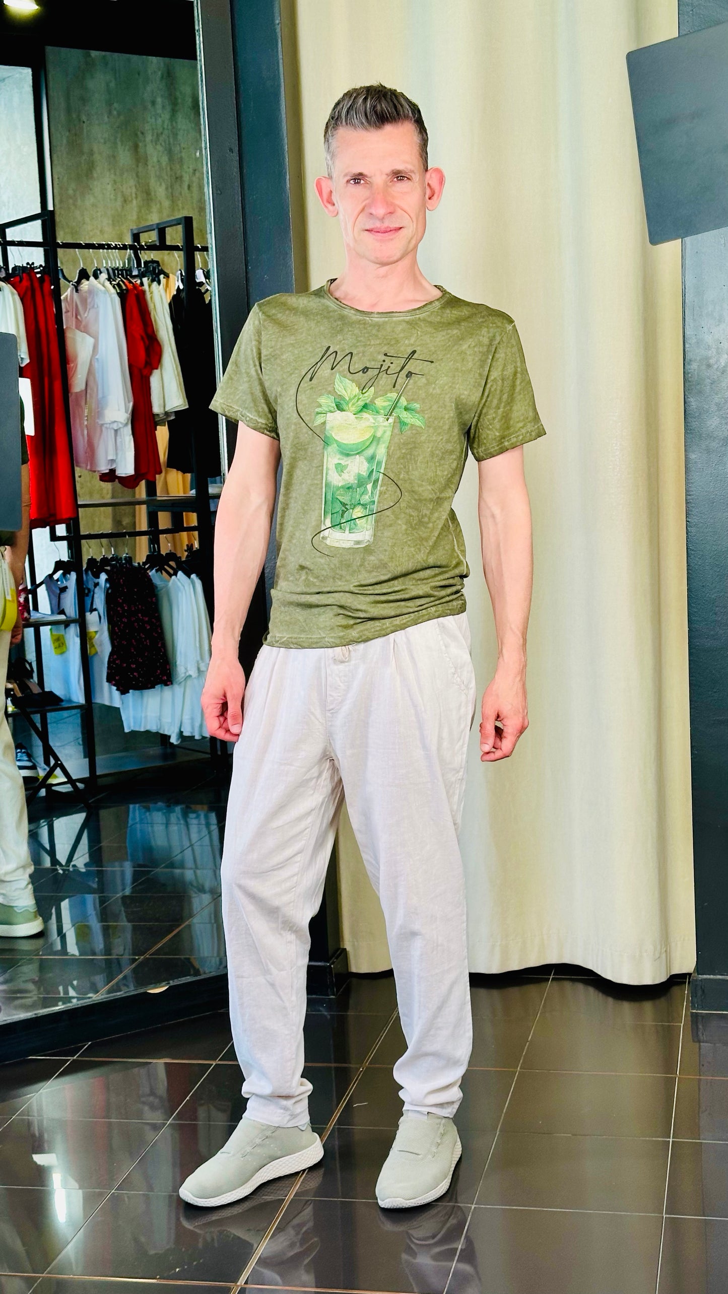 T-shirt verde tinto freddo con stampa mojito 756A