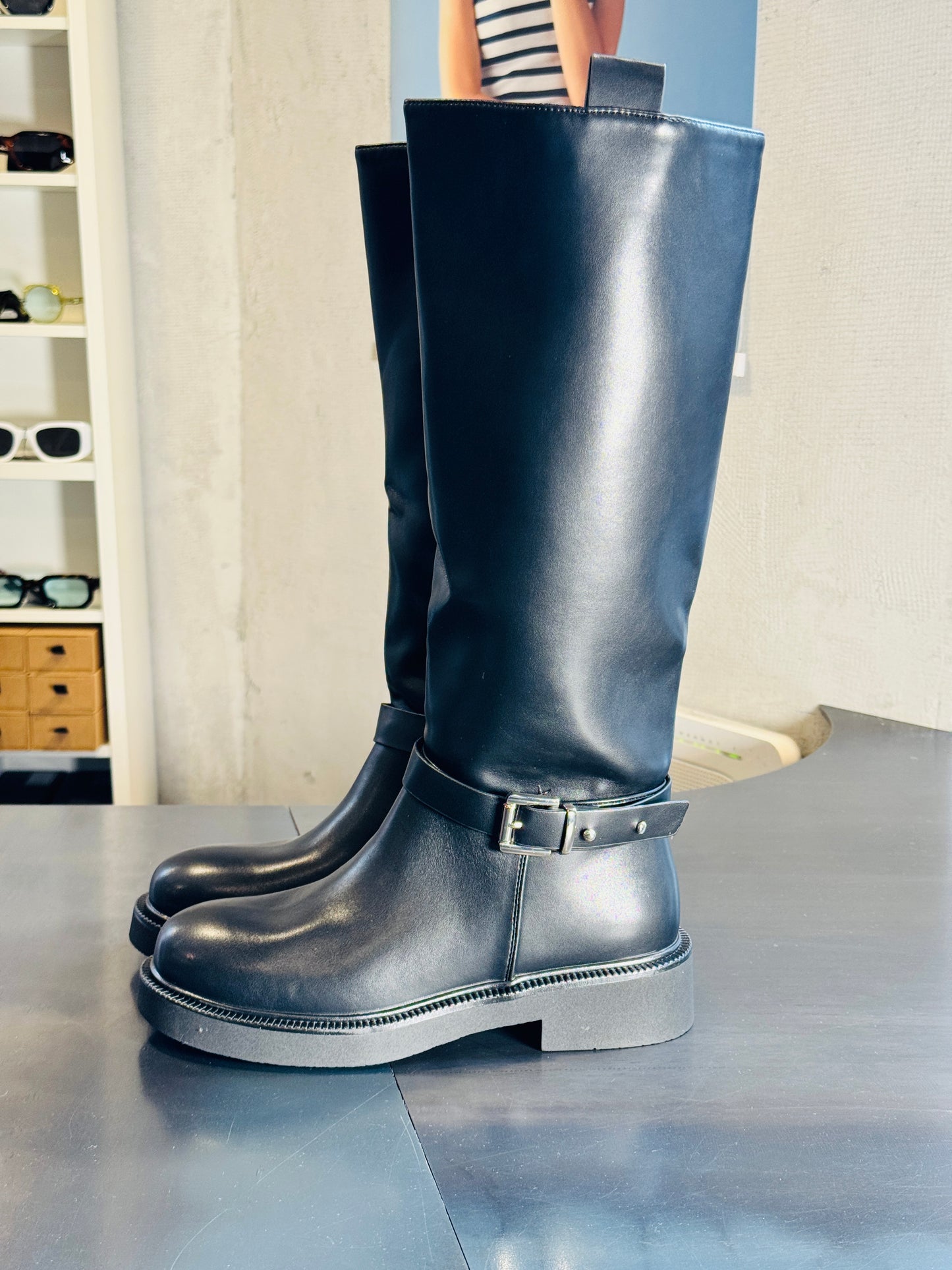 Stivale gamba alta al ginocchio in similpelle nero 2860