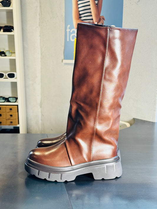 Stivale gamba alta al ginocchio in similpelle marrone 2861