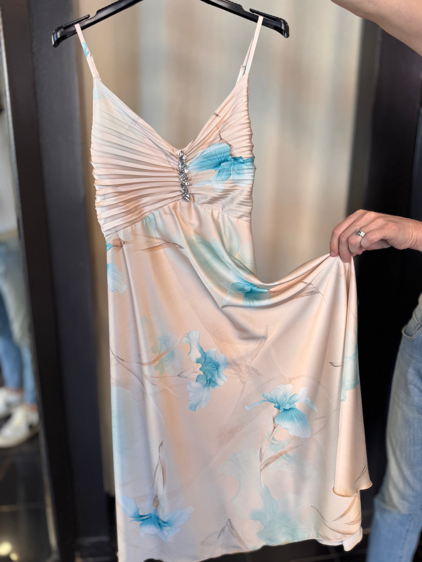 Abito con fiori azzurri 2658