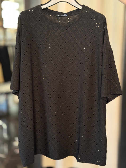 T-shirt nera 2628