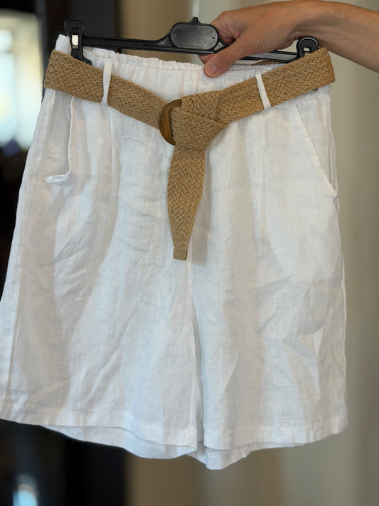 Bermuda in lino bianco con cintura in vita in taglia unica 2780A
