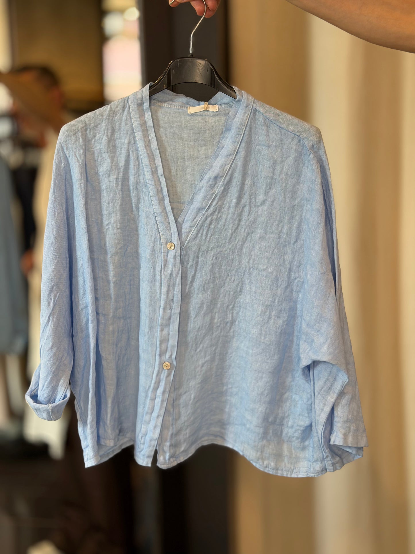 Camicia azzurra in lino con scollo a V in taglia unica 2803