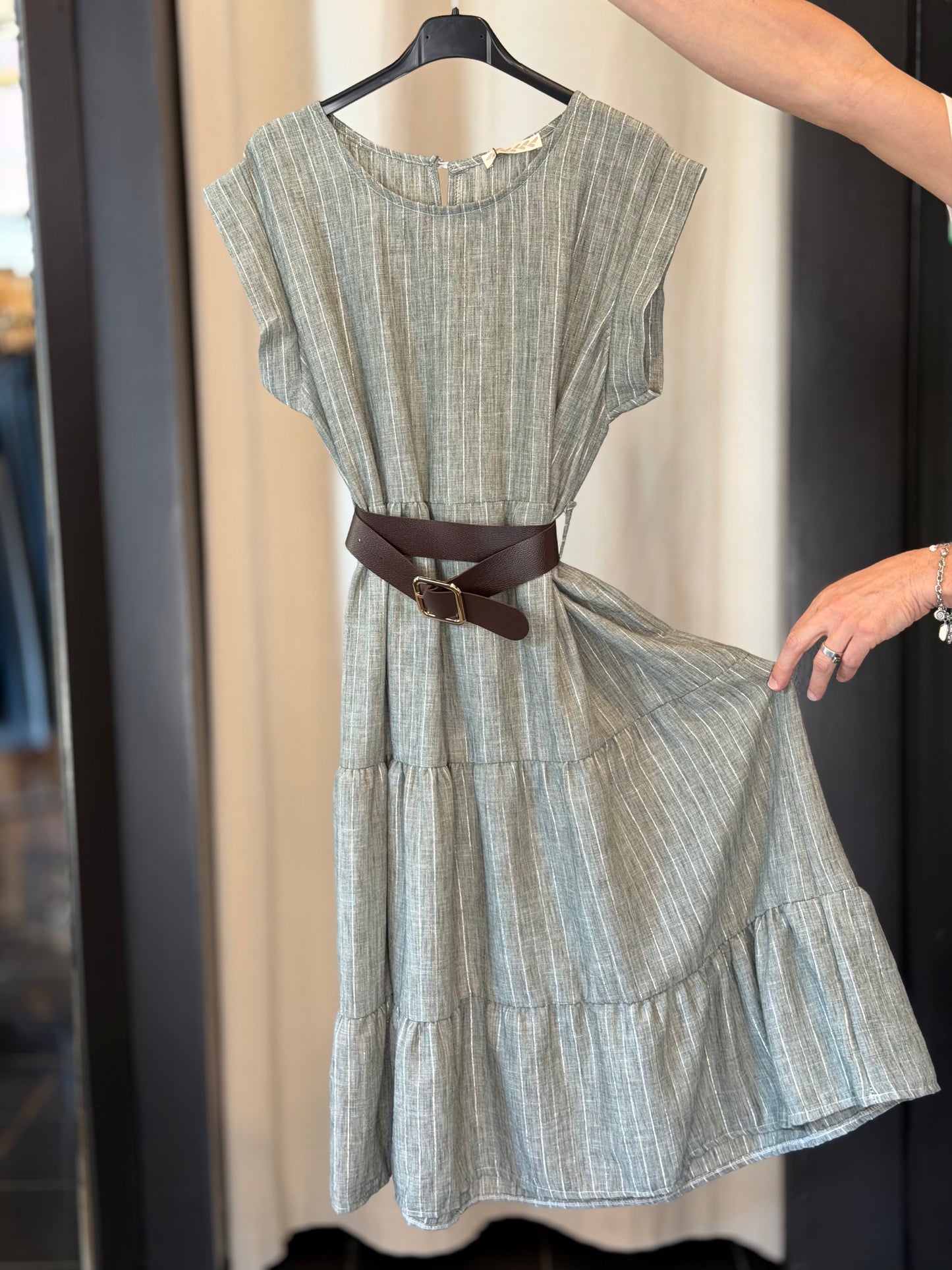 Abito verde e filo di lurex midi con cintura in taglia unica 2826